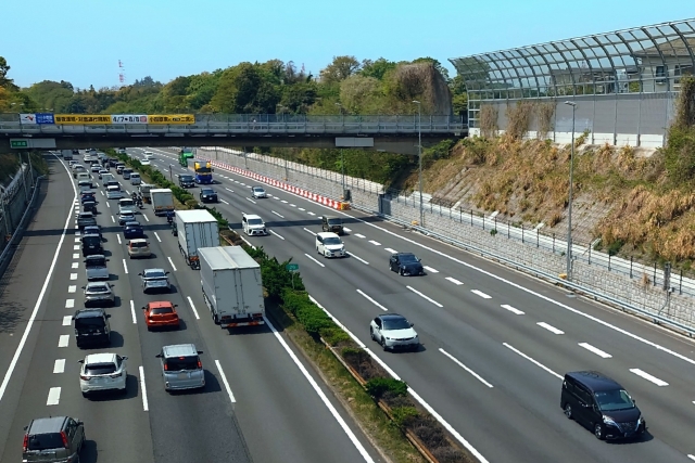 自動車に関連する税金